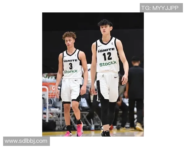 曾凡博的篮球之路：从青涩少年到职业赛场的奋斗与成长