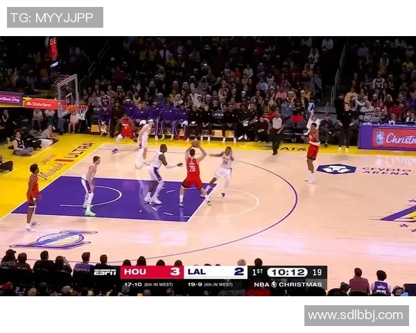 湖人队与火箭激战全场精彩集锦回顾与分析